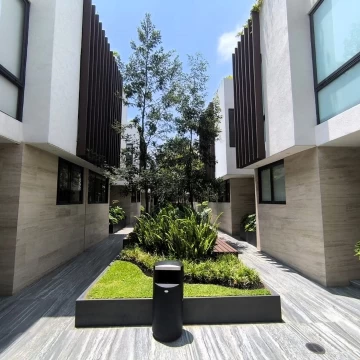 Casa En Condominio en venta en Cuajimalpa 2 Recámaras más estudio