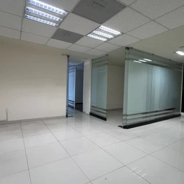 Oficina en renta Av Horacio y periférico, Polanco