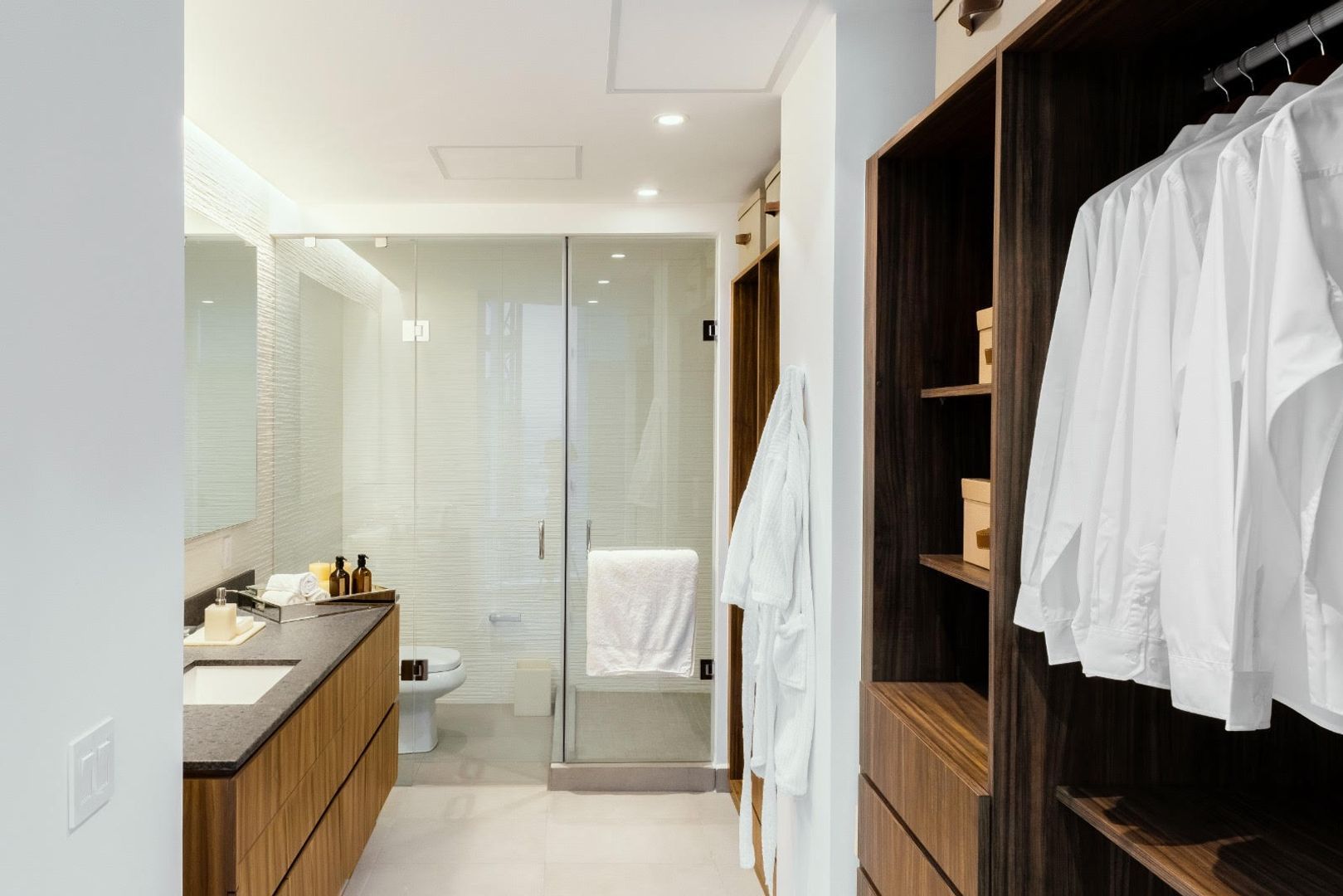 Baño y vestidor.jpg