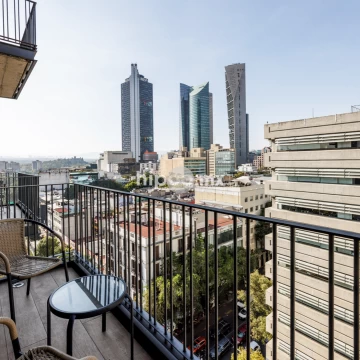 DEPARTAMENTO EN "FORMA REFORMA", AMUEBLADO Y CON BALCON
