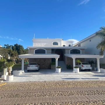 CASA VENTA EN FRACCIONAMIENTO EL CID