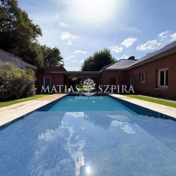 Casa en venta Los Pingüinos 6 ambientes