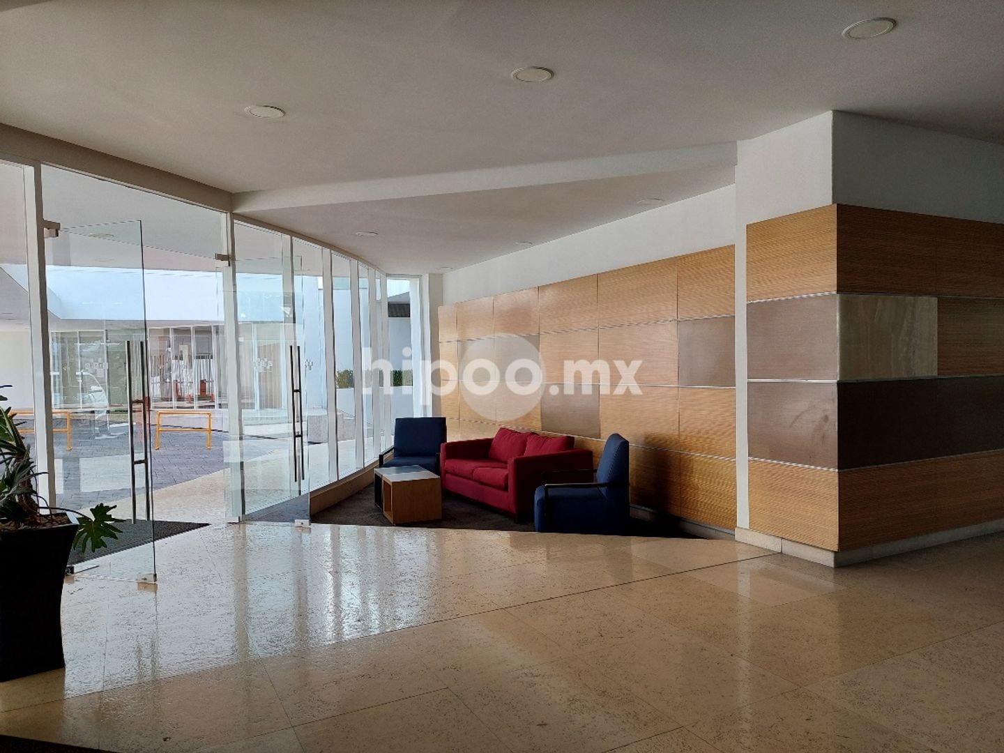 Lobbysalondefiestas.jpg