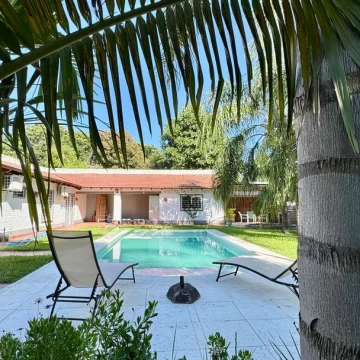 Casa en venta en Villa California, 2 Dormitorios