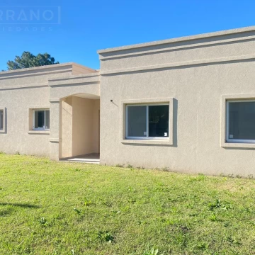 Venta casa a estrenar, 4 amb. Apta Credito Hipotecario. Parque Sakura. Exaltacion de la Cruz