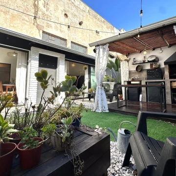 VENTA PH 3 AMBIENTES CON JARDÍN y QUINCHO - LOMAS DE ZAMORA
