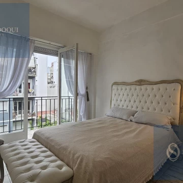 Venta - Departamento dos ambientes al frente con balcón y dependencia - Santa fe 2109