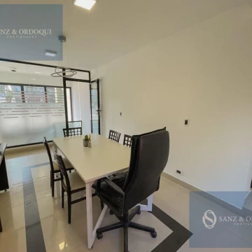 Venta Local comercial con oficina privada y patio en La Perla, Mar del Plata