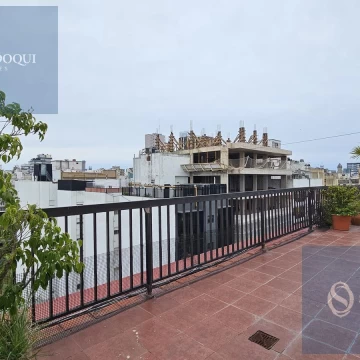 Venta Departamento dos ambientes con balcón terraza y cochera en Terminal Vieja