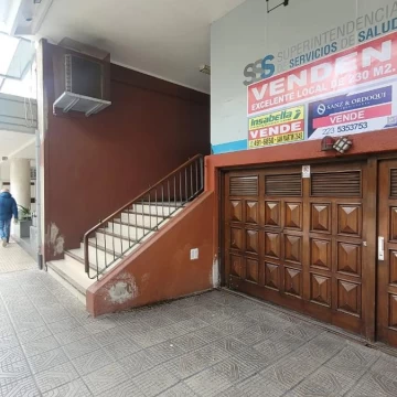 Venta Local comercial 140 m² · oficina y cocina en La Perla, Mar del Plata