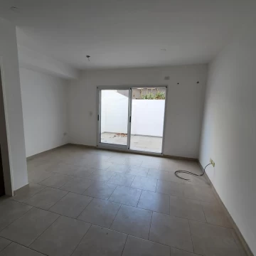 Venta Departamento 2 dormitorios Pasillo Apto Credito Patio Exclusivo Dos baños Arroyito Rosario