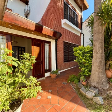 VENTA CASA CUATRO AMBIENTES EL PALOMAR