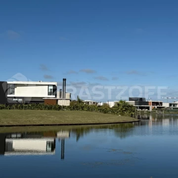 VENTA EXCLUSIVO LOTE AL AGUA UBICACIÓN UNICA - BARRIO VIRAZON NORDELTA