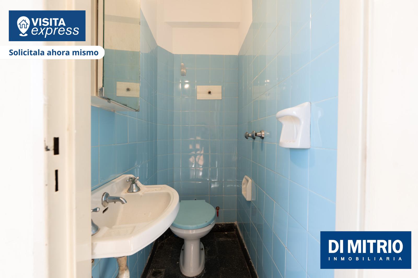 Baño de Servicio