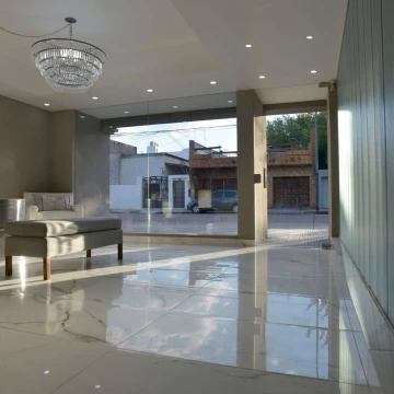 VENTA SEMIPISO 4 AMB CON COCHERA, LINIERS