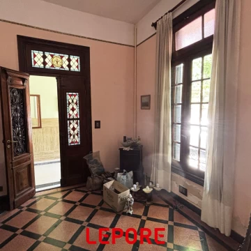 Casa en venta Flores 6 ambientes