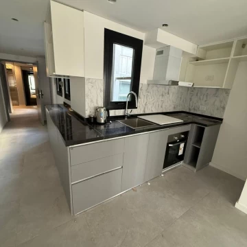 VENTA - RECOLETA 2 AMBIENTES CON BALCÓN AMPLIO Y PARRILLA PROPIA