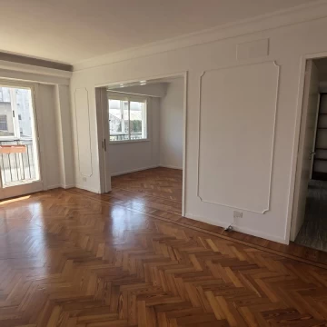VENTA Departamento 3 amb C/ dependencia y espacio guardacoche móvil en Caballito