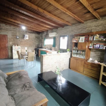 Casa en Matheu de 5 ambientes