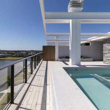 Exclusivo penthouse premium, terraza privada y piscina propia.