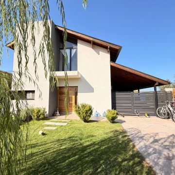 Increíble oportunidad!!!! casa a la venta en Los Arces