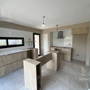 Venta casa 5 ambientes en barrio Santa Guadalupe Pilar