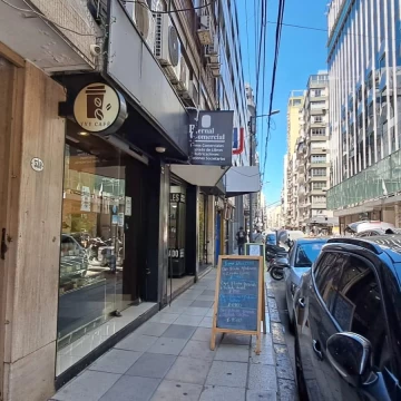 Oportunidad Cafetería Planta Baja y Subsuelo Listo Para Trabajar