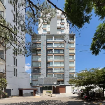 Departamento en venta con vista al campo de golf  en Country Club, 