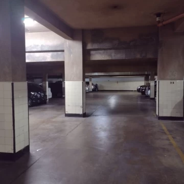 Cochera en venta Barrio Norte 
