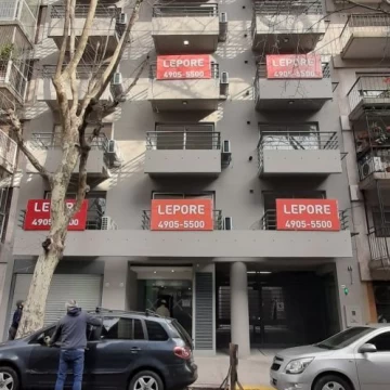 Cochera en venta Almagro 