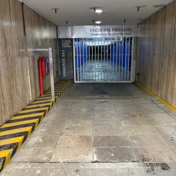 Cochera en venta San Nicolás 