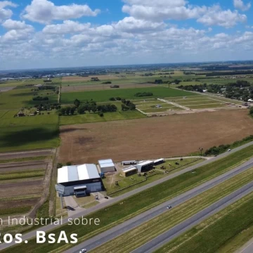 Terreno de 10,58 hectáreas en Venta sobre Autopista Rosario - Buenos Aires KM279