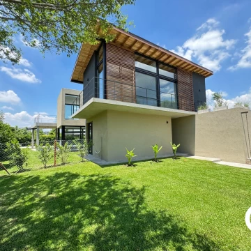 Casa en venta a estrenar en Ayres Plaza