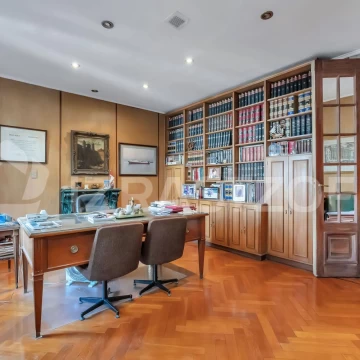 Departamento estilo francés en venta enTribunales, apto profesional en venta. 13 ambientes
