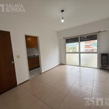 Alquiler Departamento de 2 ambientes sobre Av Libertador, Olivos