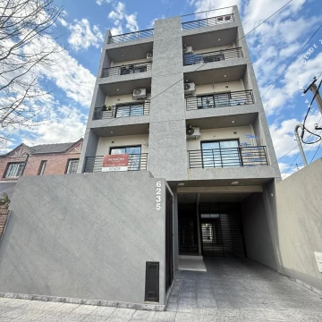 APTO CRÉDITO - Departamento en venta de 2 ambientes con balcón - Villa Ballester
