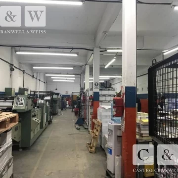 Planta industrial en Parque Patricios, con excel. acceso a Au. 25 de Mayo y Av. 9 de julio.