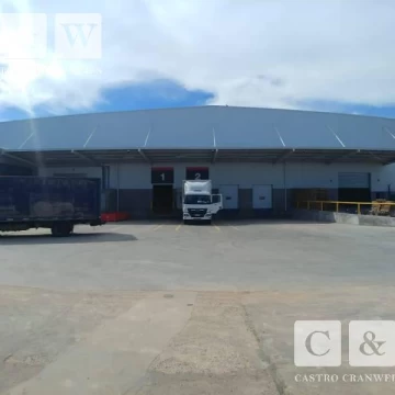 Excelente Deposito en centro multi-cliente