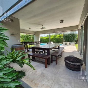 Casa en venta cuatro ambientes  Campo Grande Pilar