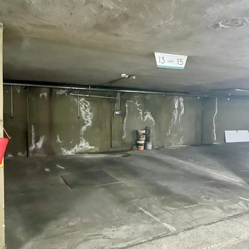 Cocheras en venta en Villa Cabrera edificio Vitra