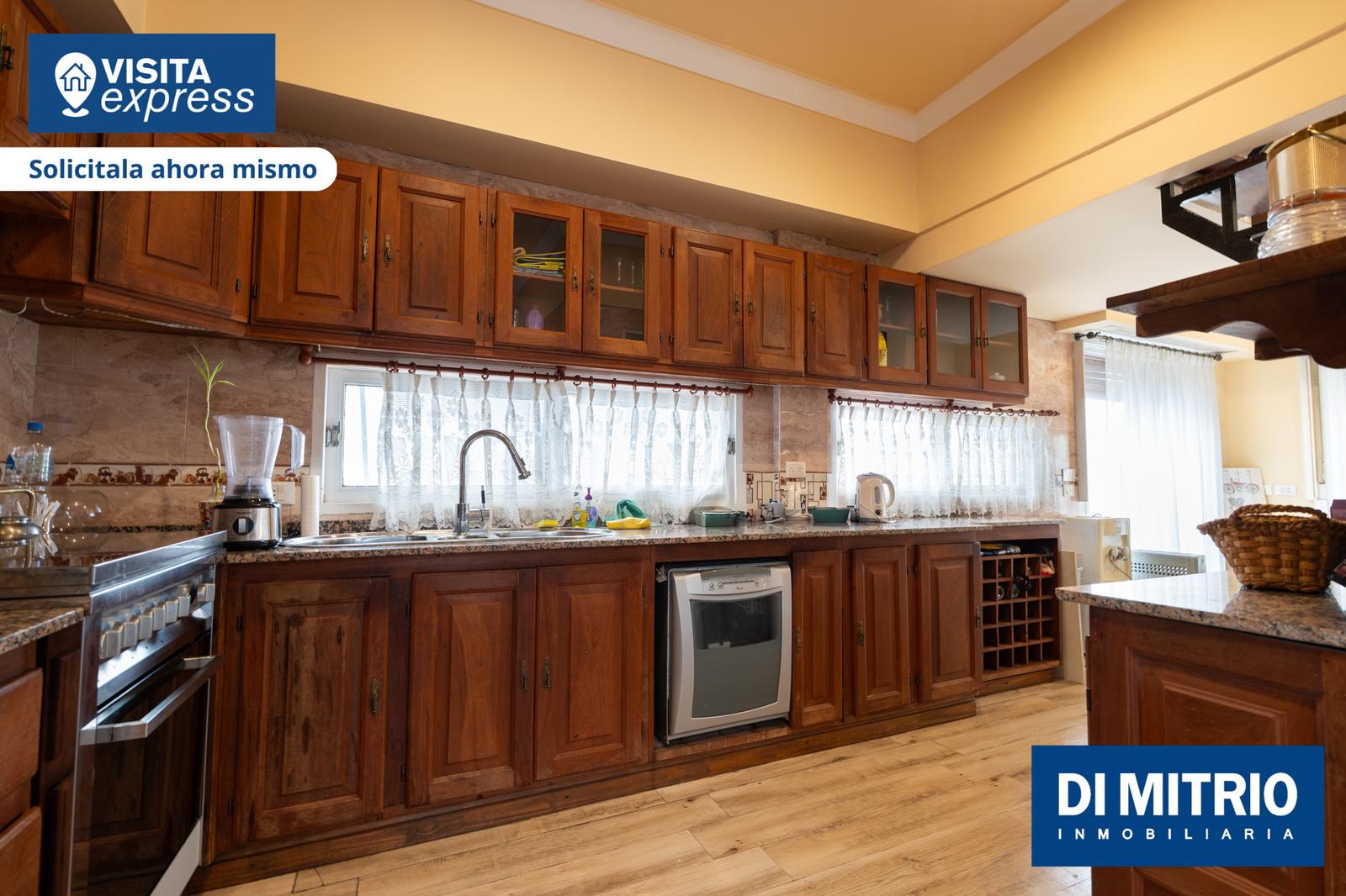 Primer Piso- Cocina Comedor