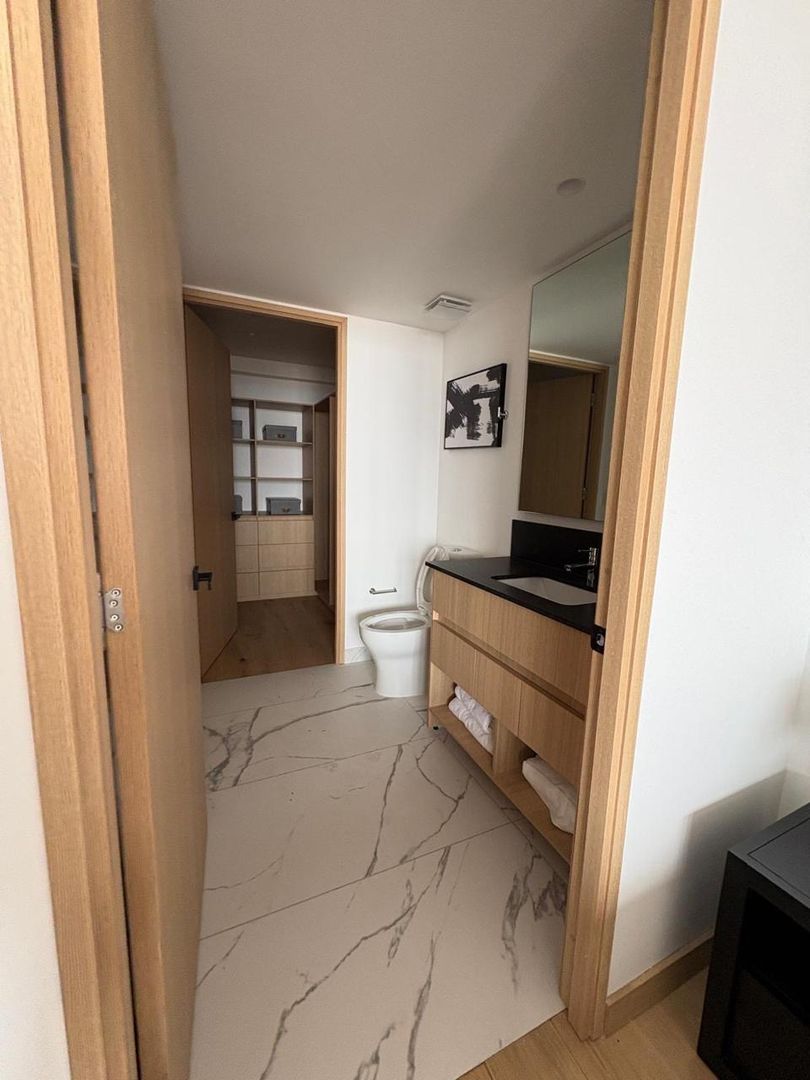 baño con walking closet terminado.JPG