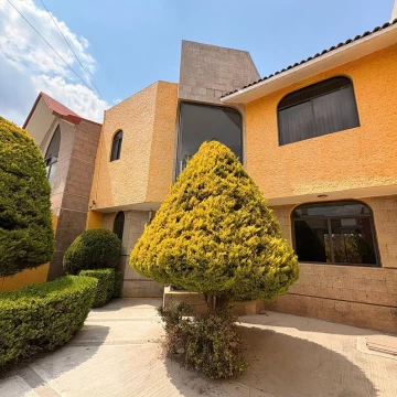 Casa en Venta en Pachuca Res Lago Esmeralda 