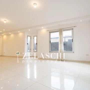 Venta: Tiplex sobre calle Wernicke, Ciudad Jardín - Moderno y amplio!