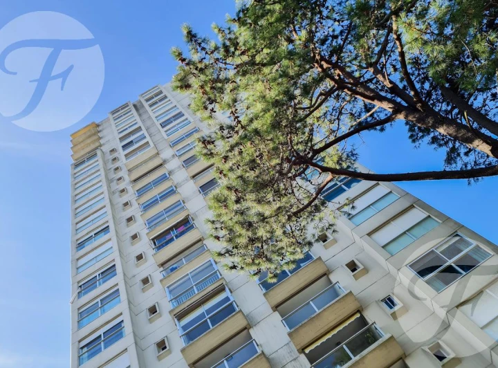 Punta del Este | Edificio Parquemar
