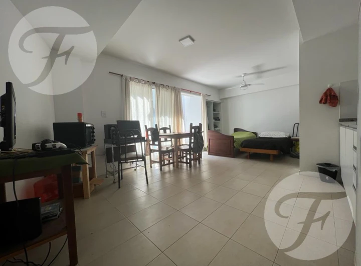 Oportunidad en Rosario | 1 ambiente con patio | Excelente ubicación