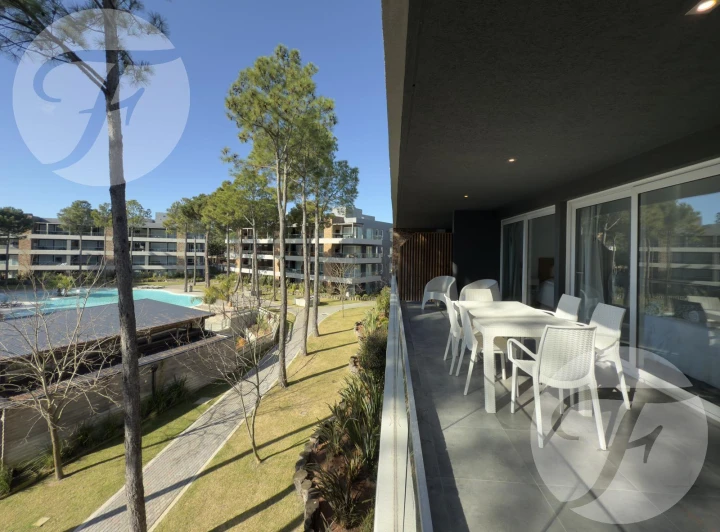 Venta en Renata Norte Pinamar I Departamento de dos dormitorios con terraza y cochera