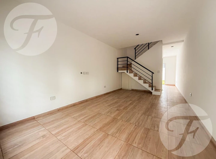 APTO CRÉDITO - NUEVO VALOR - Dúplex 3 Ambientes a Estrenar en con Cochera en Castelar Sur