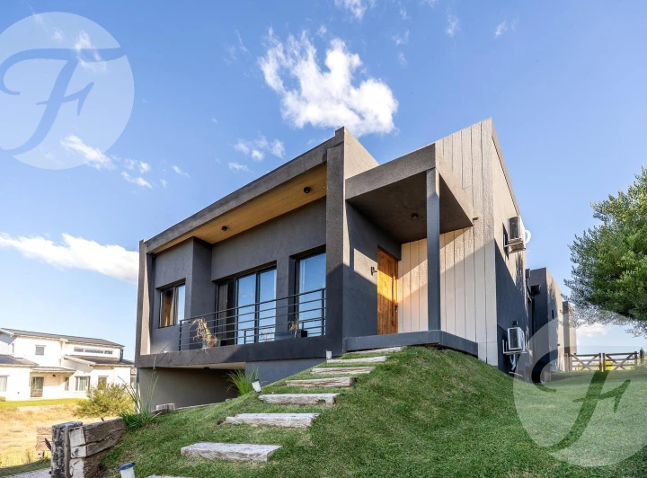 Casa a Estrenar en Venta – Senderos IV, Costa Esmeralda 348 m² construidos