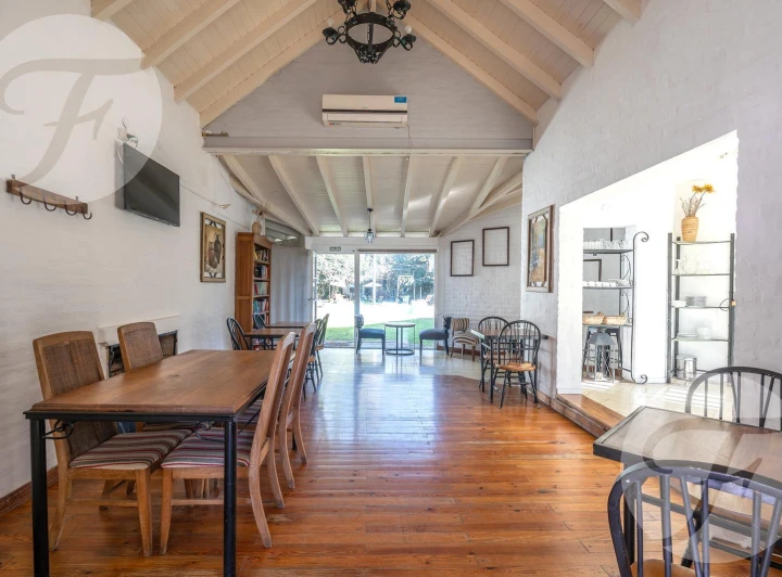 Hotel con vivienda en venta sobre lote propio en esquina, San Pedro – Inversión turística